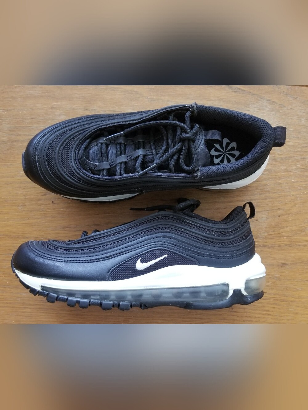 Womens Nike Air Max 97 Black And White Sz 7.5